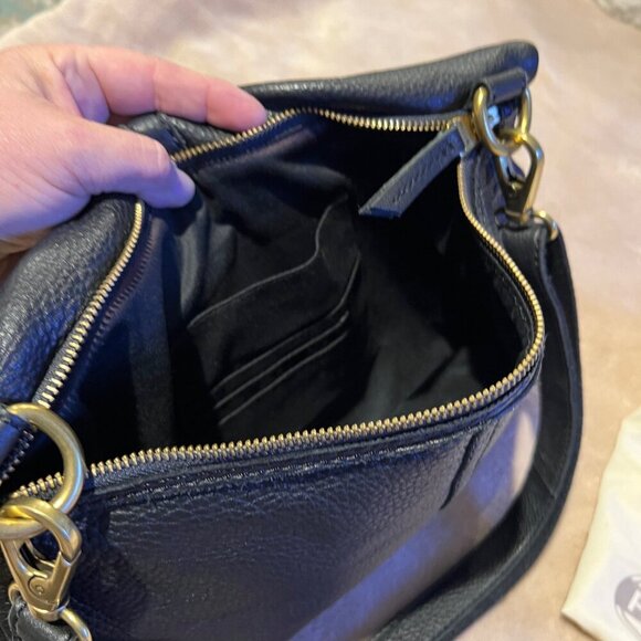 Large Fossil Erin crossbody fold over purse Black pebble leather dust bag includ - Picture 10 of 16